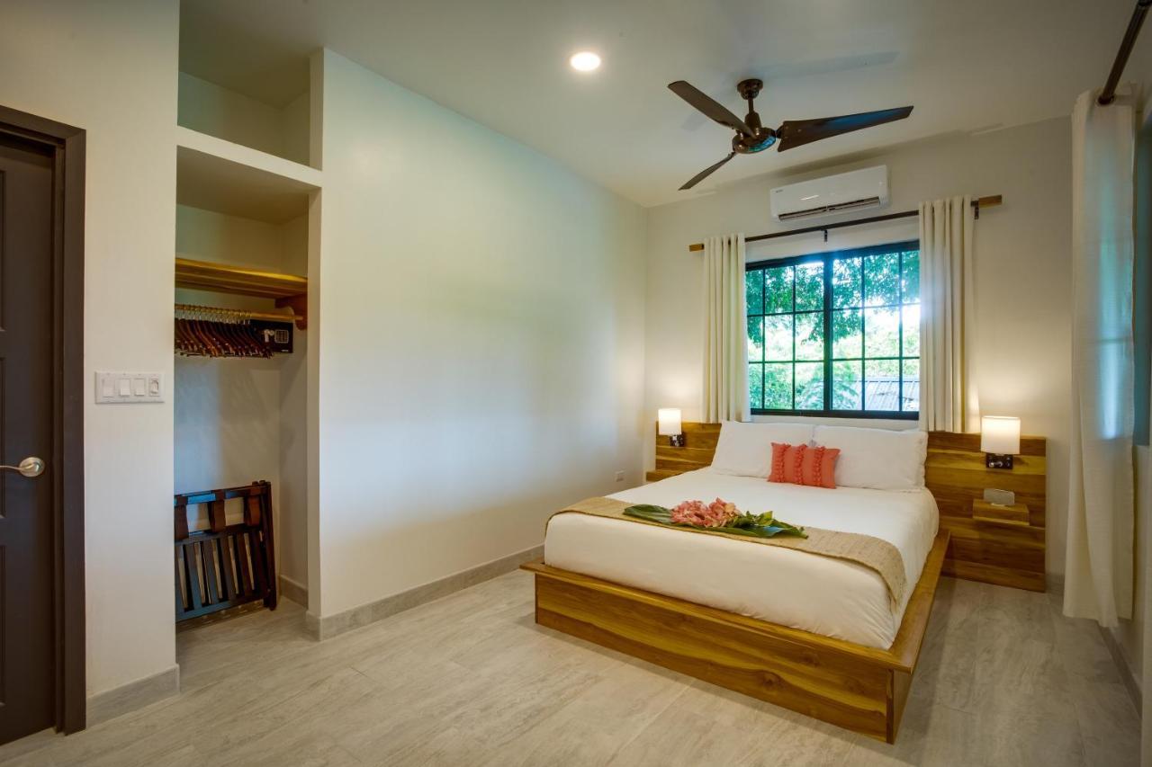 The Sea Glass Inn Placencia المظهر الخارجي الصورة