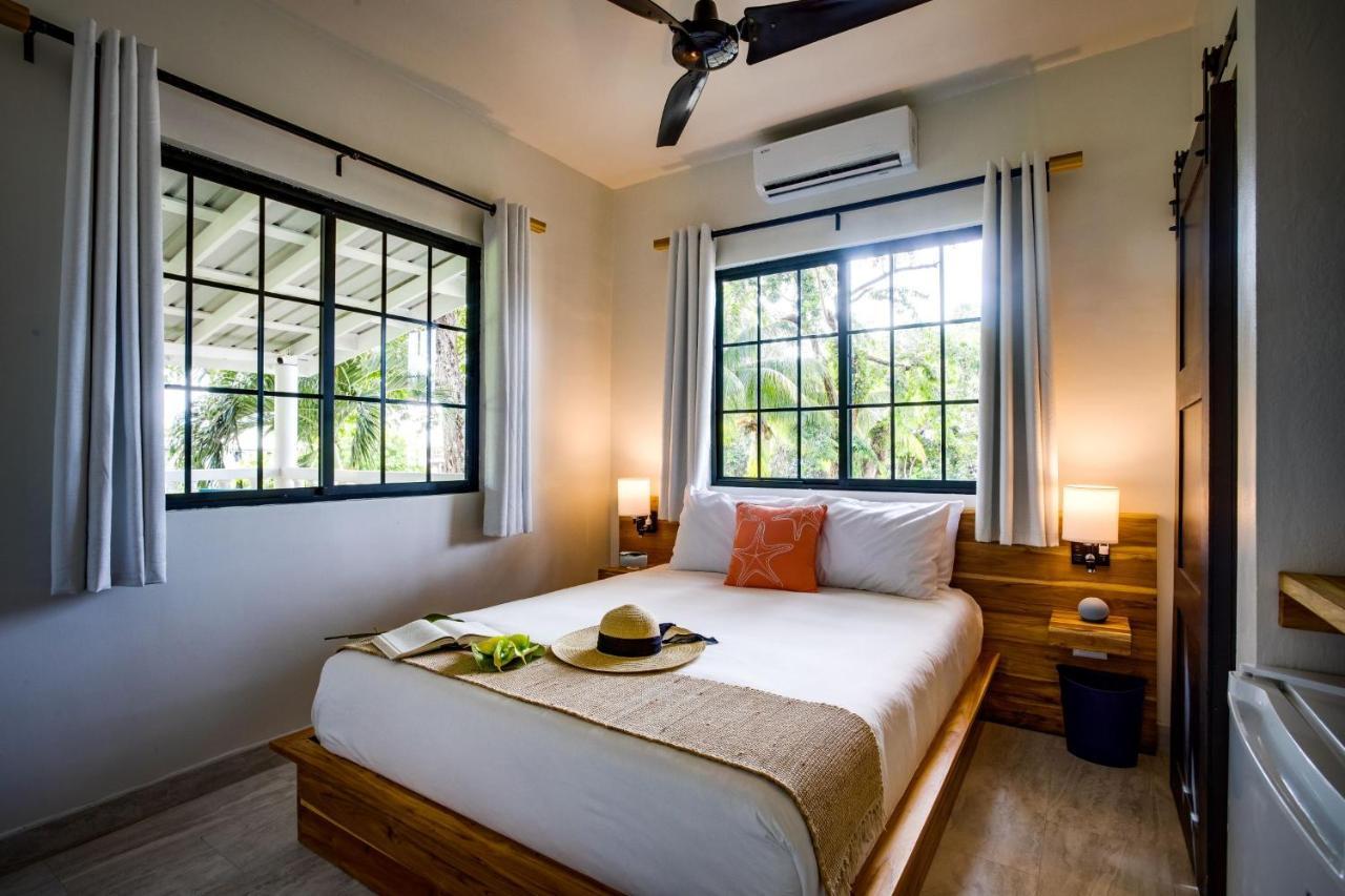 The Sea Glass Inn Placencia المظهر الخارجي الصورة